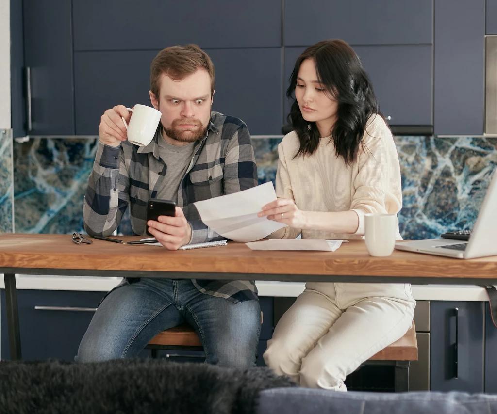 Cum sa ai mai multi bani si sa economisesti smart in 2024? 50 de idei si sfaturi de pus in practica acum!
