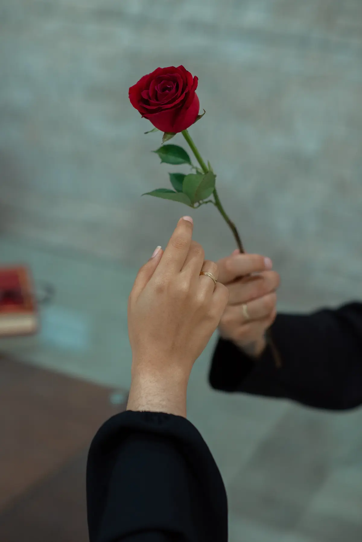 Valentine's si Dragobete: 10 idei de cadouri pentru Ea si El - Imagine 2